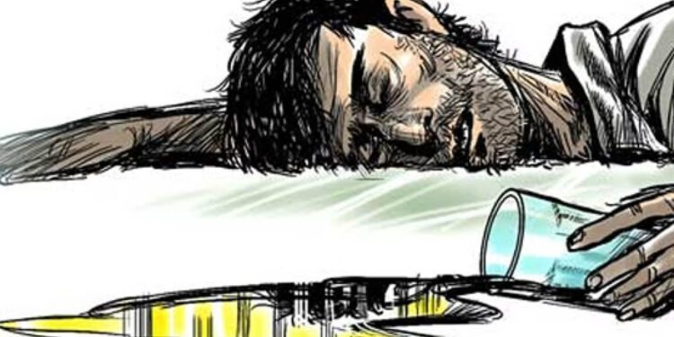 சாராயத்தில் விஷம் கலந்து கொடுத்து கணவரை கொன்ற மனைவி கைது.