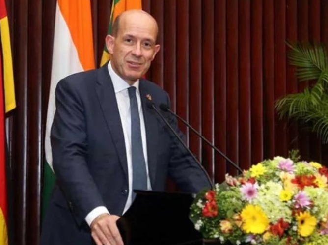 பிரான்ஸ் தூதுவர் ராஜகிரிய இல்லத்தில்  சடலமாக மீட்பு.