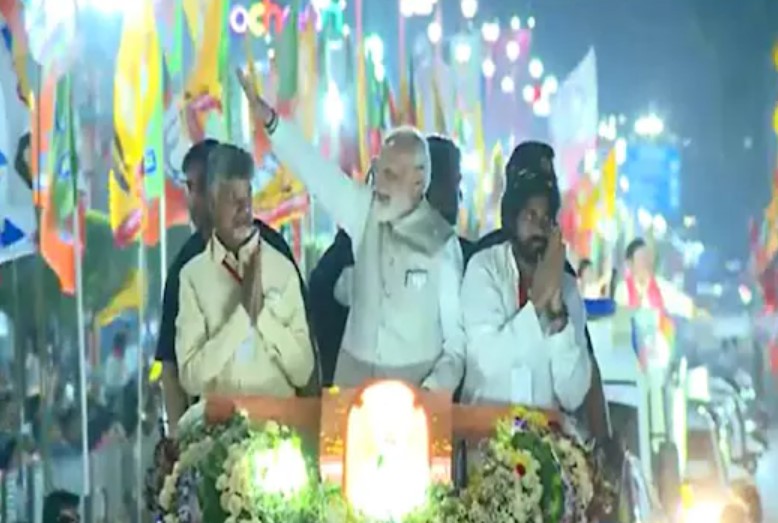 ஆந்திராவில் பிரதமர் மோடி பிரமாண்ட பேரணி… மாஸ் காட்டிய மூன்று தலைவர்கள்…!