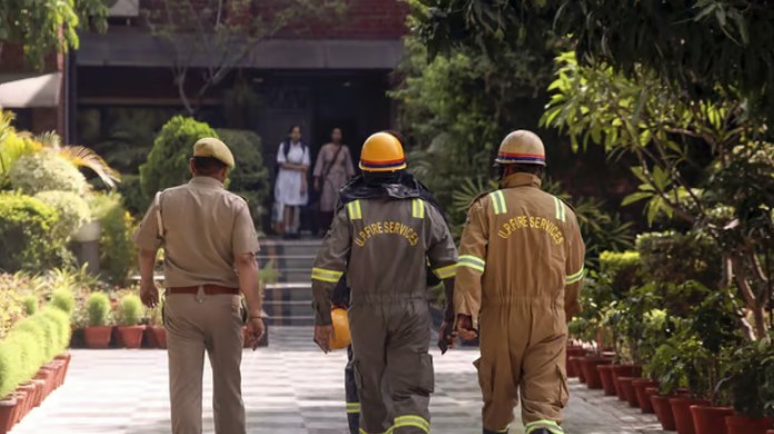 மருத்துவமனைகளுக்கு வெடிகுண்டு மிரட்டல்!