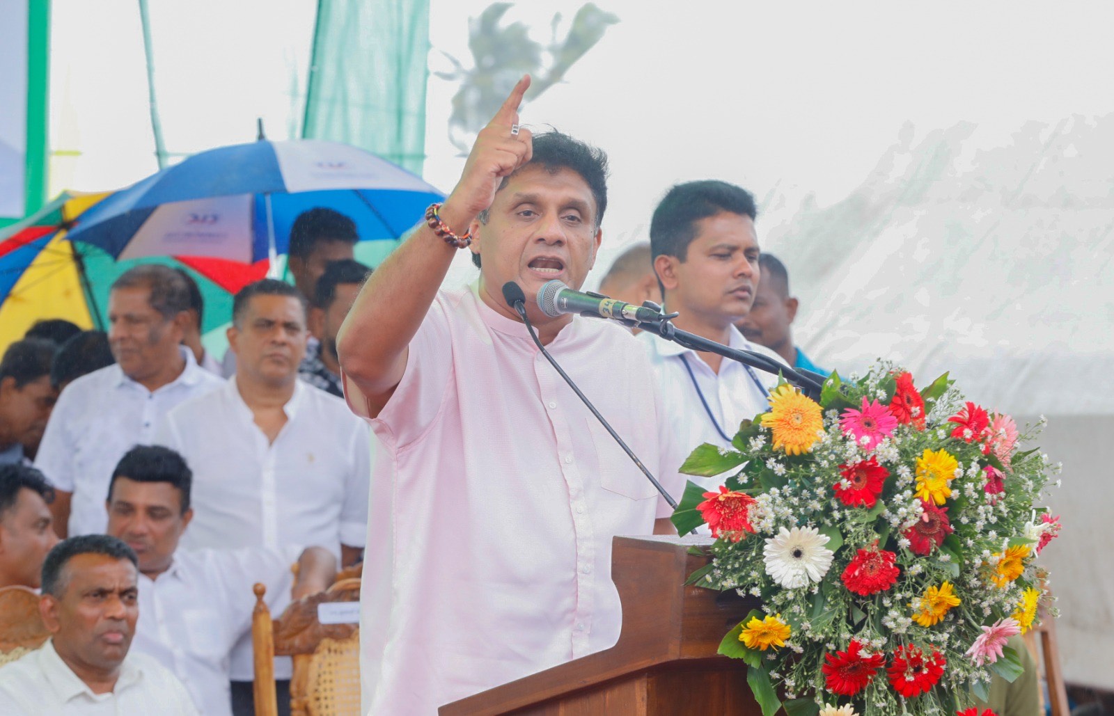 நாட்டை அழித்த ராஜபக்ஷக்களுடன் எந்த டீலும் இல்லாத ஒரே கட்சி நாமே  – சஜித் இப்படிப் பெருமிதம்.