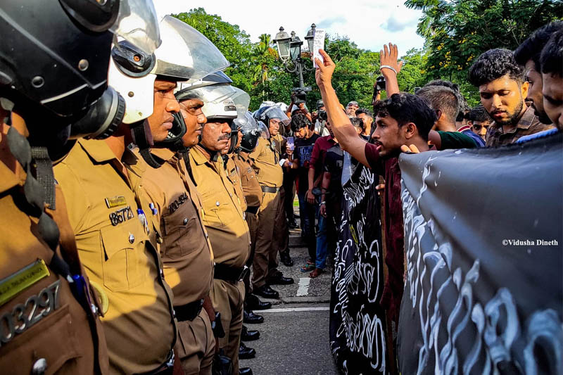 இந்த எதிர்ப்புக் கோசம் எந்த இலவசக் கல்வி பற்றியது ? – குசல் பெரேரா