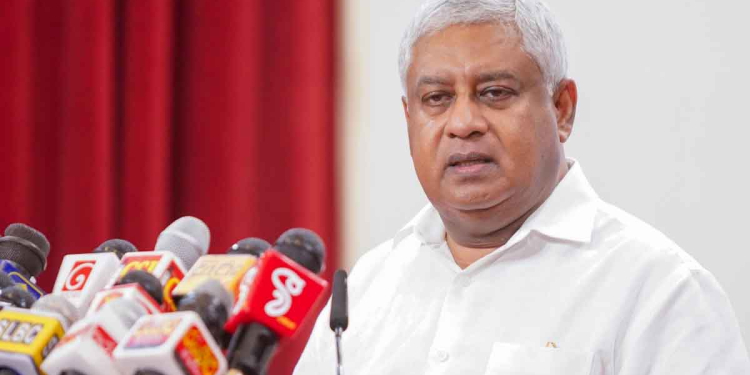 விசா வசதி தொடர்பான சர்ச்சைகள் தொடர்பாக பொது பாதுகாப்பு அமைச்சர் டிரான் அலஸ் (Video)