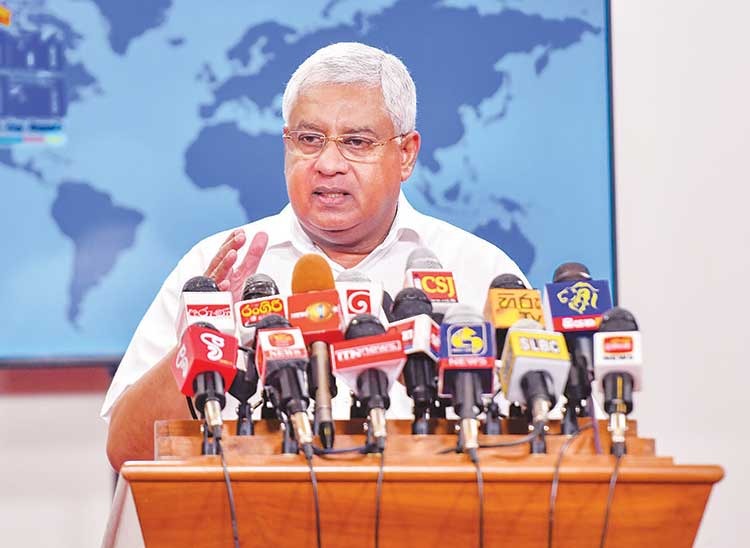 விசா வழங்கல் நிறுவனத்தை நியமிக்க  டெண்டர் கோர தேவையில்லை : டிரான் அலஸ்