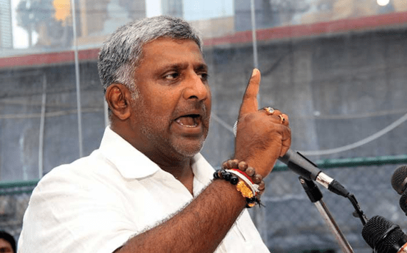 நாட்டுக்குச் சாபமாக மாறியுள்ள எதிரணிகள்! தேர்தலில் மக்கள் உரிய பாடம் புகட்டுவார்கள்!!  – அமைச்சர் பிரசன்ன கூறுகின்றார்.