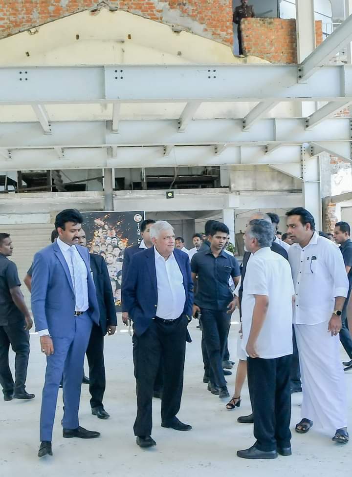 மட்டக்களப்பு சியோன் தேவாலயத்தின் புனரமைப்புப் பணிகளை பார்வையிட்ட ஜனாதிபதி.