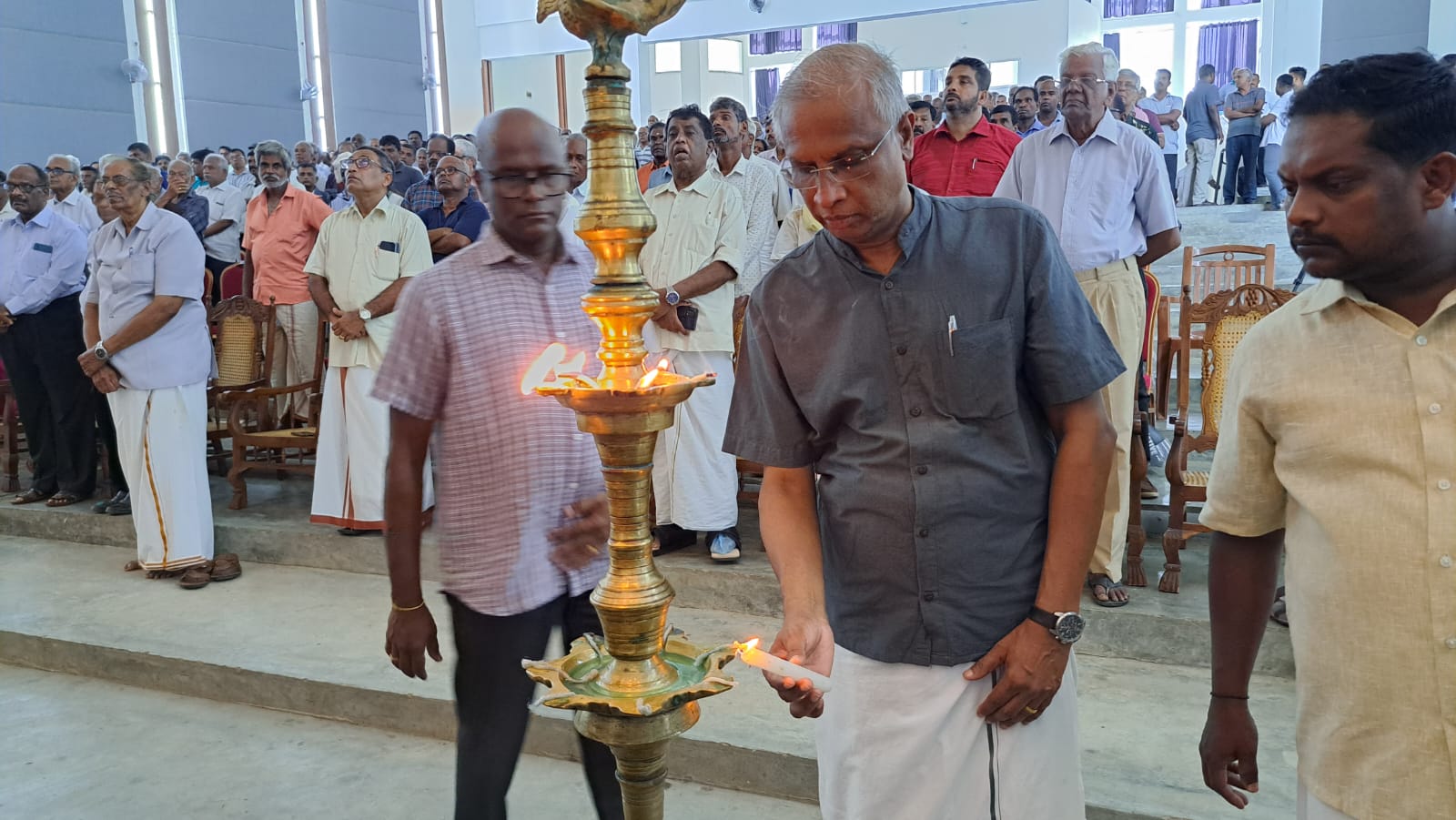 தமிழ்ப் பொது வேட்பாளர் விடயம் கோமாளிக் கூத்து! – யாழில் சுமந்திரன் விளாசல்.