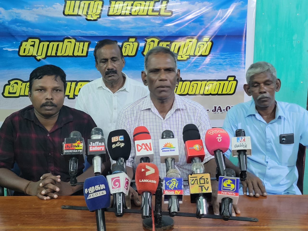 தமிழக மீனவர்களின் அத்துமீறலுக்கு எதிராக இந்தியத் துணைத் தூதரகத்தை நாளை முற்றுகையிடவுள்ளோம்! – யாழ். மாவட்ட கடற்றொழிலாளர்கள் அறிவிப்பு.