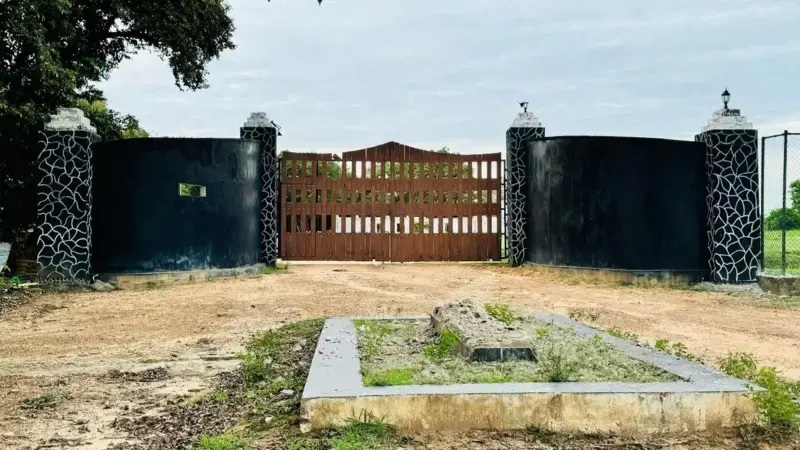 இலங்கையில் தமிழர் பகுதிகளில் ராணுவ முகாம்கள் அகற்றம்