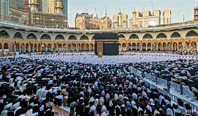 அதிக வெப்பம் காரணமாக சவுதியில் ஹஜ் யாத்திரை வந்தவர்கள்  1,000க்கும் மேற்ட்பட்டோர் பலி.