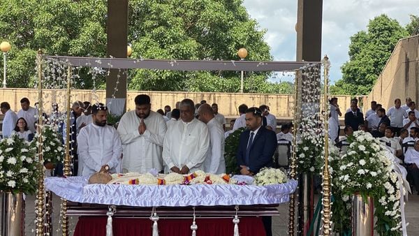 நாளை யாழ். வருகின்றது சம்பந்தனின் புகழுடல்!