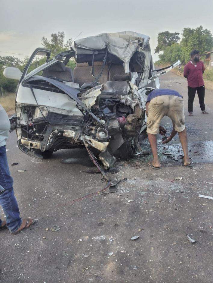 முல்லைத்தீவு முறிகண்டி பகுதியில் கோர விபத்து – ஒருவர் பலி.!