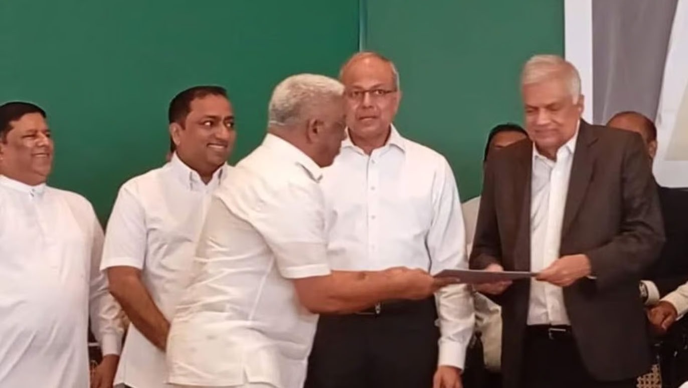 அரகலய நேரம் பேர வாவியில் குளித்த கஹந்தகம ஐக்கிய தேசியக் கட்சியில் தஞ்சம்!