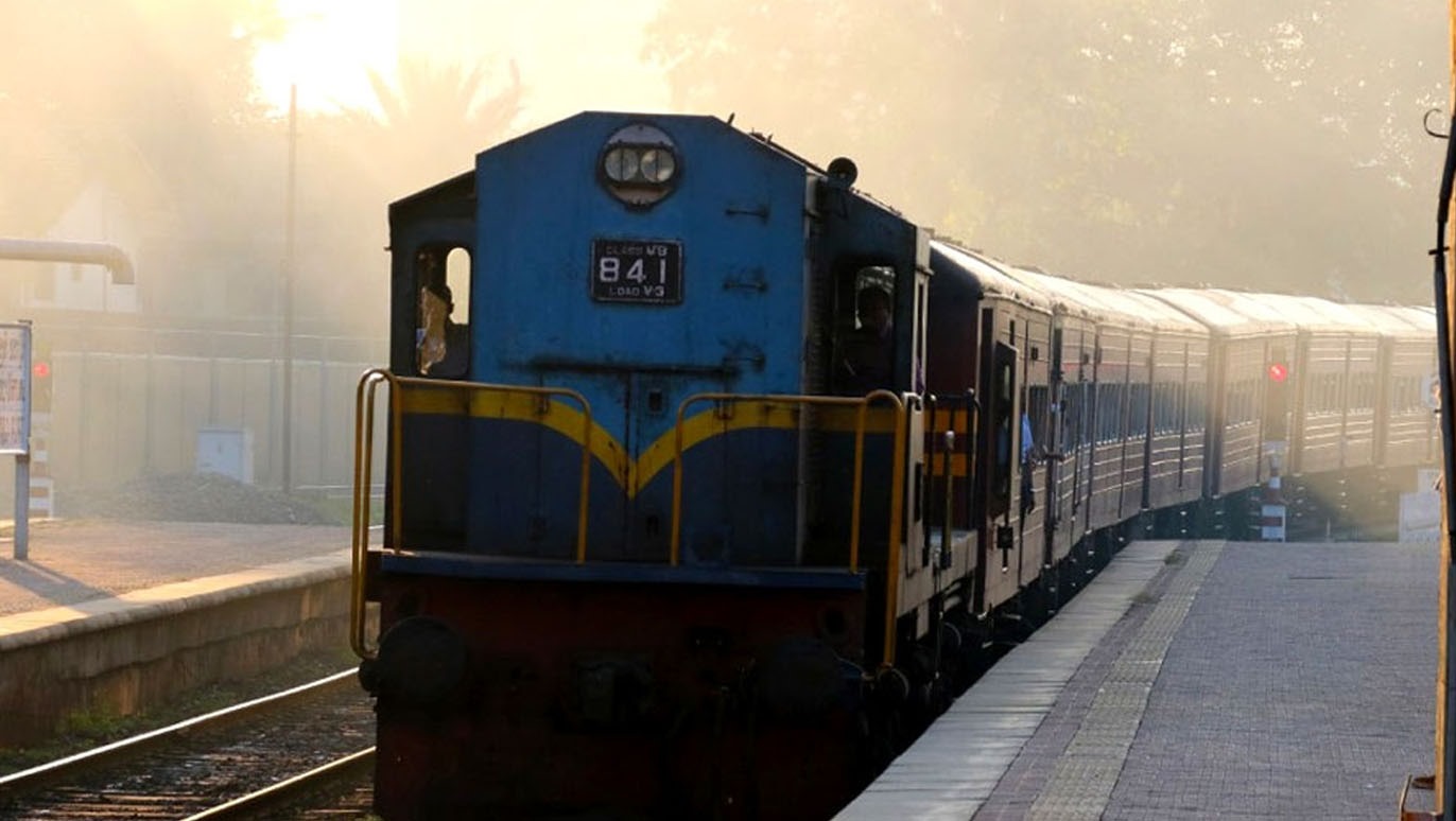 மாலையில் சுமார் 30 ரயில்களை இயக்க திட்டம்!