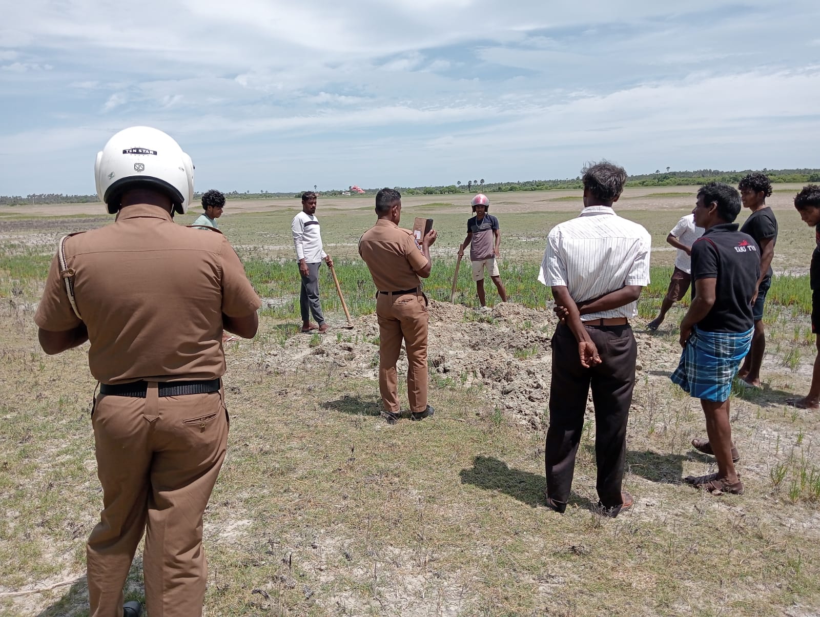 புங்குடுதீவில் பசுவைச் சட்டவிரோதமாக வெட்டி இறைச்சியாக்கிய இருவர் கைது!