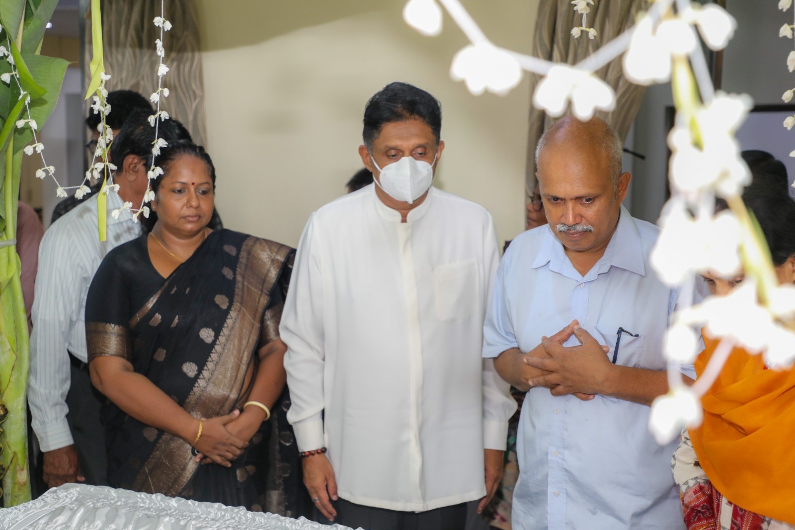 சம்பந்தனின் புகழுடலுக்கு சஜித் அஞ்சலி!