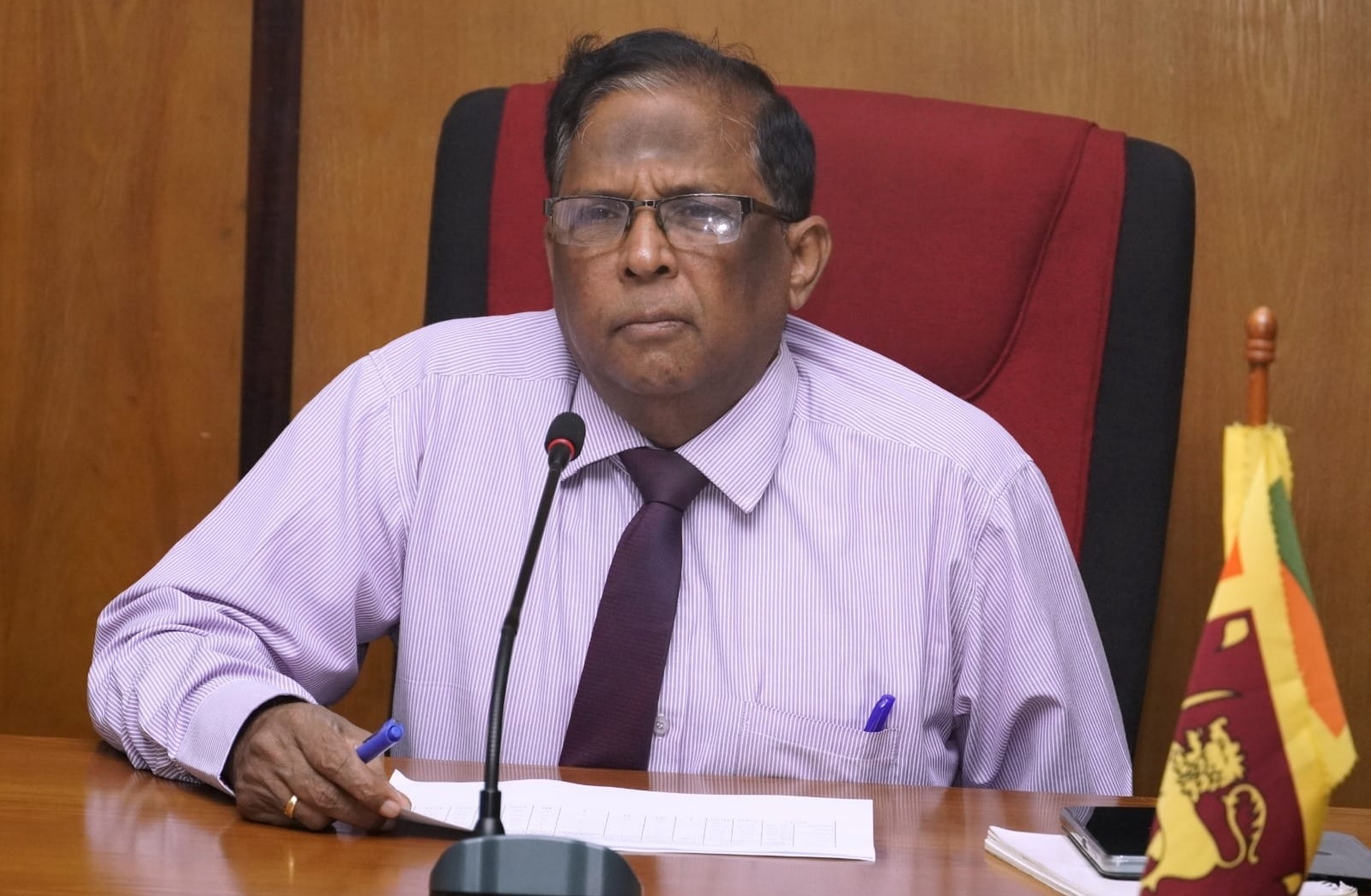 வெள்ளவாய்க்கால்களை ஆக்கிரமித்து அமைக்கப்பட்டுள்ள  சட்டவிரோதக் கட்டடங்களை உடன் இடித்து அகற்றுங்கள்!  – வடக்கு மாகாண ஆளுநர் பணிப்பு .