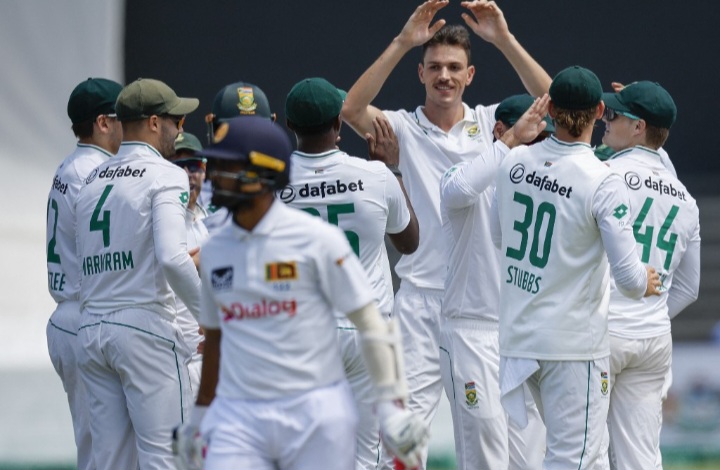 தென்னாப்பிரிக்காவிற்கு எதிரான முதல் போட்டியில் இலங்கை அணி 42 ஓட்டங்களைப் பெற்று அனைத்து விக்கெட்டுக்களையும் இழந்தது.