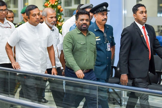 இந்தியப் பயணம் முடிந்தது நாடு திரும்பினார் ஜனாதிபதி, அடுத்த பயணம் சீனா, அமெரிக்காவுக்கு