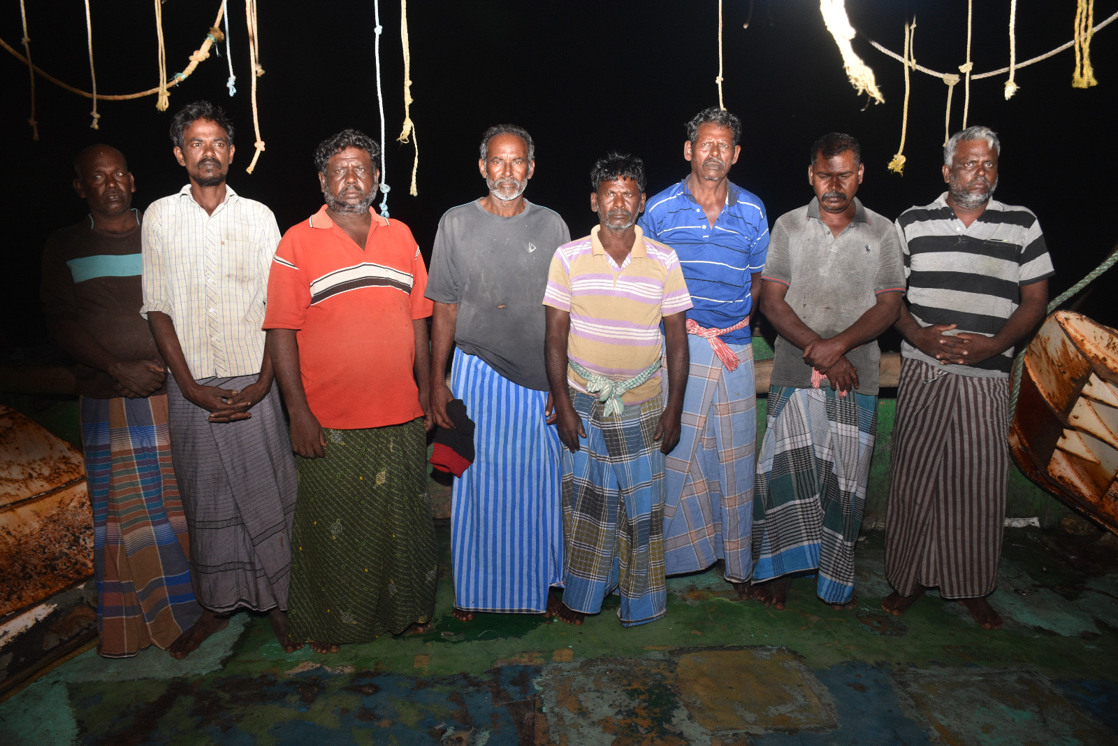 இலங்கை கடல் எல்லைக்குள் நுழைந்து   மீன் பிடித்த இந்திய மீனவர்கள் கைது.