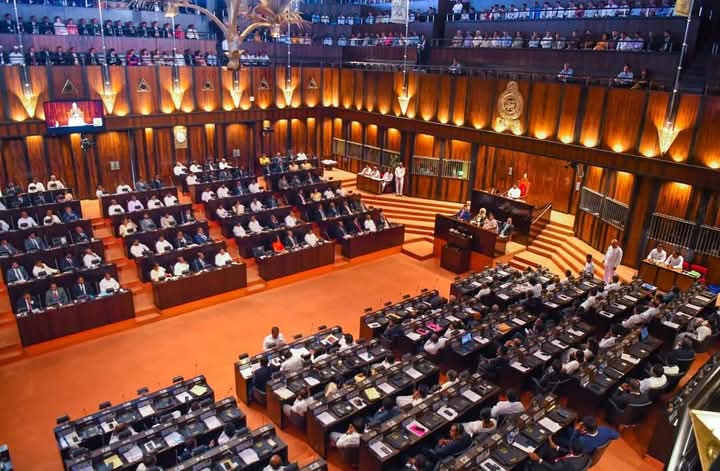 அரசாங்கத்தின் இடைக்கால கணக்கு வாக்கெடுப்பு பாராளுமன்றத்தில் வாக்கெடுப்பின்றி நிறைவேற்றம்.