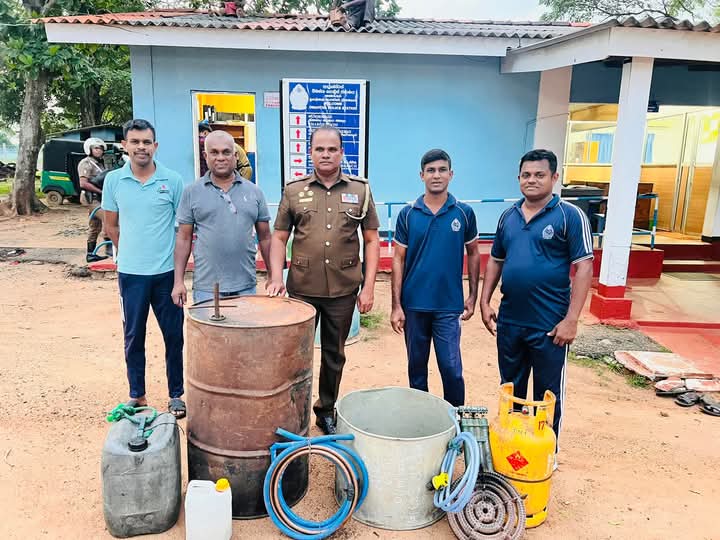 வவுனியாவில் கசிப்பு உற்பத்தி நிலையம் முற்றுகை.