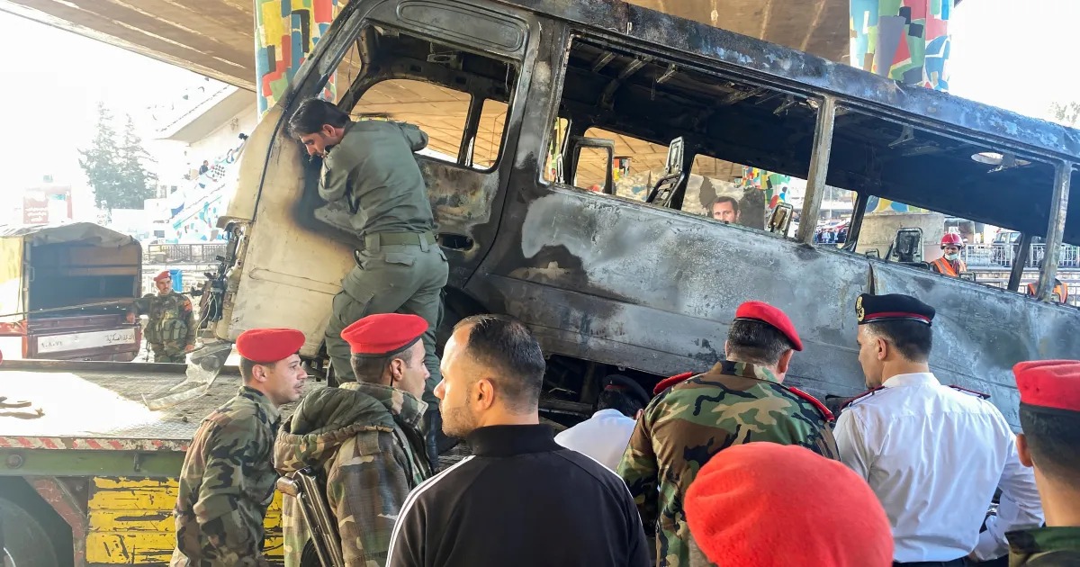 சிரியா பாதுகாப்புப் படை மீது தாக்குதல் – 14 பேர் மரணம்.