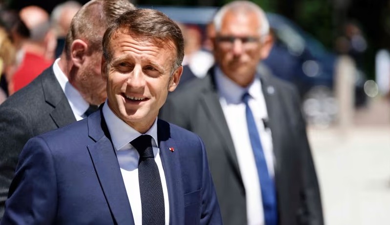 “பதவி விலகமாட்டேன்” – பிரஞ்சு அதிபர் இமானுவல் மக்ரோன்