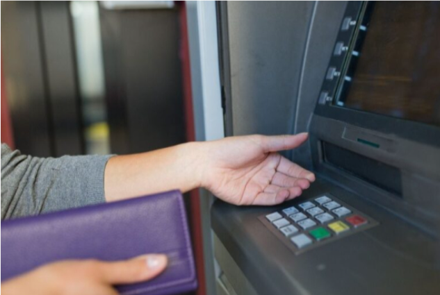 மோசடிகளை தடுக்க நாடு முழுவதும் ஏடிஎம்மில் புதிய விதி அமல்!