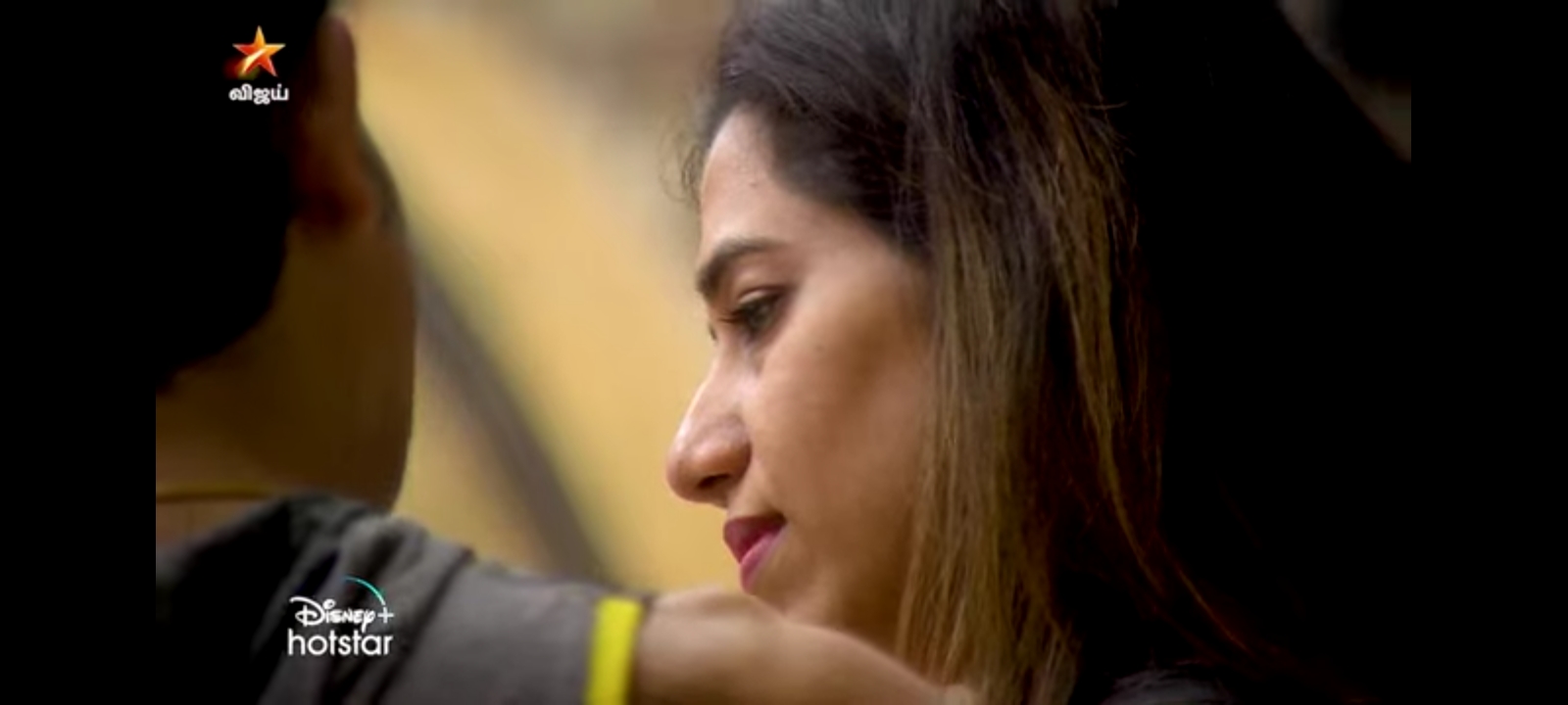 பிக்பாஸ் 8 வீட்டில் 3 மாதம் கர்ப்பமாக இருக்கிறாரா!! பகீர் கிளப்பிய ரயான்..