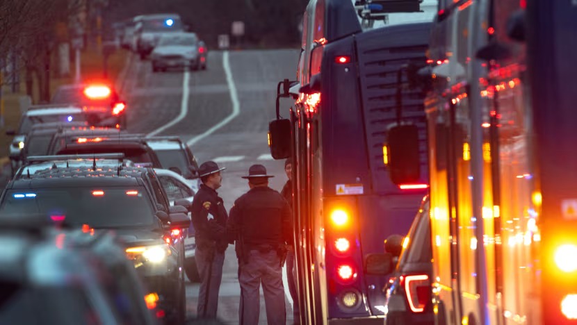 அமெரிக்க பாடசாலையில் துப்பாக்கிச் சூடு நடத்திய சந்தேக நபர் – 15 வயதுப் பெண்.