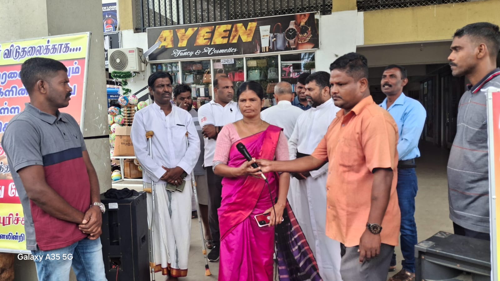 அரசியல் கைதிகளை விடுதலை செய்ய வலியுறுத்தி மன்னாரில் கையெழுத்து போராட்டம்.(video)