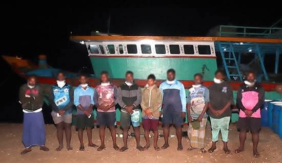 அத்துமீறி கடற்தொழிலில் ஈடுபட்ட தமிழக கடற்தொழிலாளர்கள் 10 பேர் கைது.