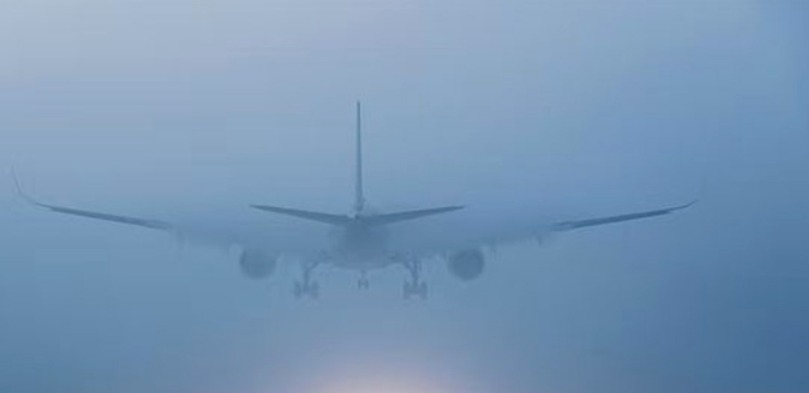 அடர்ந்த பனிமூட்டமான நிலைமை காரணமாக திருப்பியனுப்பட்ட விமானங்கள்.