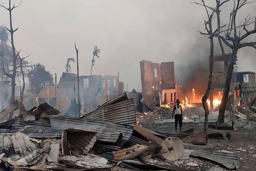 மியன்மார் ராணுவத் தாக்குதலில் 40 பேர் மரணம்.