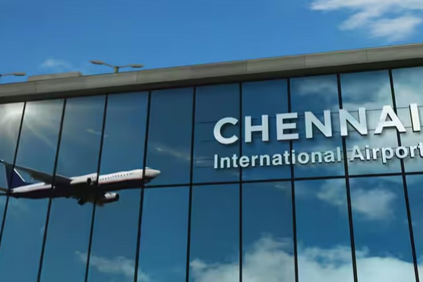 சென்னையிலிருந்து சிங்கப்பூர் நோக்கி புறப்பட்ட விமானம் அவசரமாக தரையிறக்கப்பட்டது.