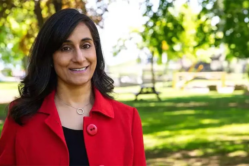 கனடிய பிரதமர் போட்டியிலிருந்து விலகினார் அனிதா இந்திரா