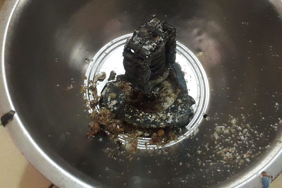 மன்னார் வைத்தியசாலையில் நோயாளிகளுக்கு உணவு தயாரிக்கும் சமையலறையில் புழுக்கள்…