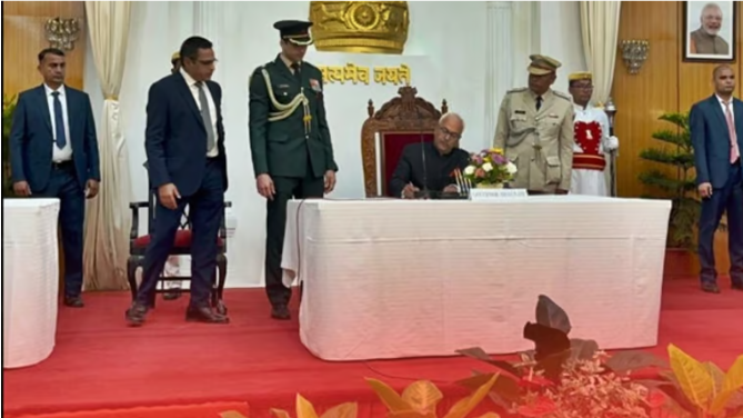 மணிப்பூரின் 19-வது ஆளுநராக அஜய் குமார் பல்லா பதவியேற்பு!