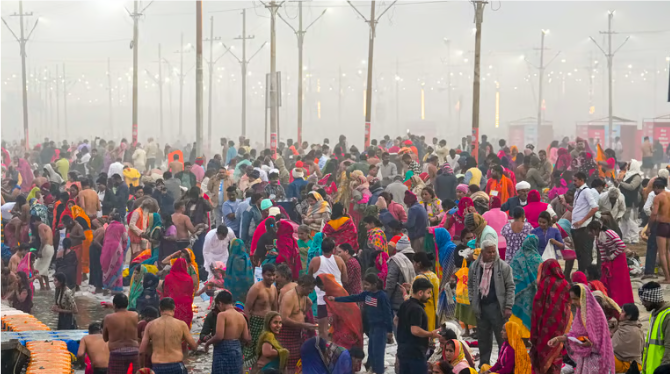 மகா கும்பமேளாவின் முதல் நாளான இன்று குடும்பத்திலிருந்து தொலைந்துபோன 250 பேர் குடும்பத்துடன் சேர்ப்பு!