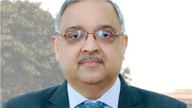 உச்ச நீதிமன்ற நீதிபதியாக வினோத் சந்திரன் பதவியேற்பு!