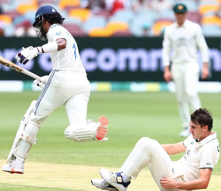 அவுஸ்திரேலிய அணி இன்னிங்ஸ் மற்றும் 242 ஓட்டங்கள் வித்தியாசத்தில் அபார வெற்றி.