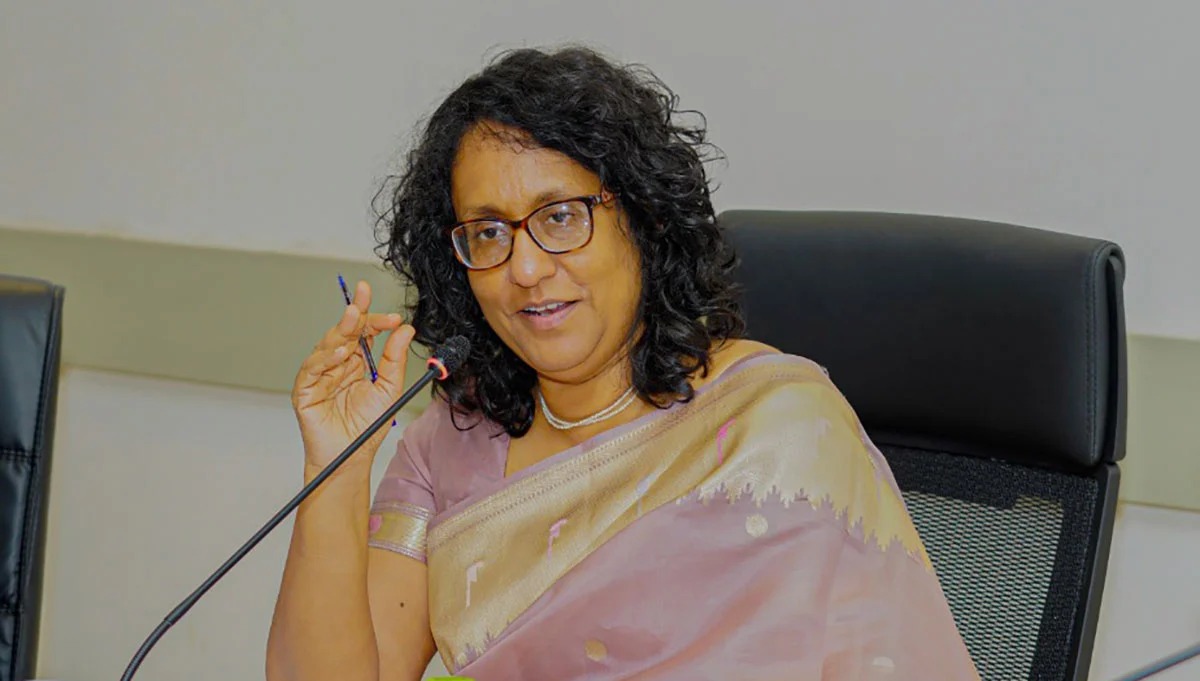 வெள்ளப்பெருக்கு கட்டுப்பாட்டு நடவடிக்கைகளை ஆராய அதிகாரிகளை அழைத்த பிரதமர்.