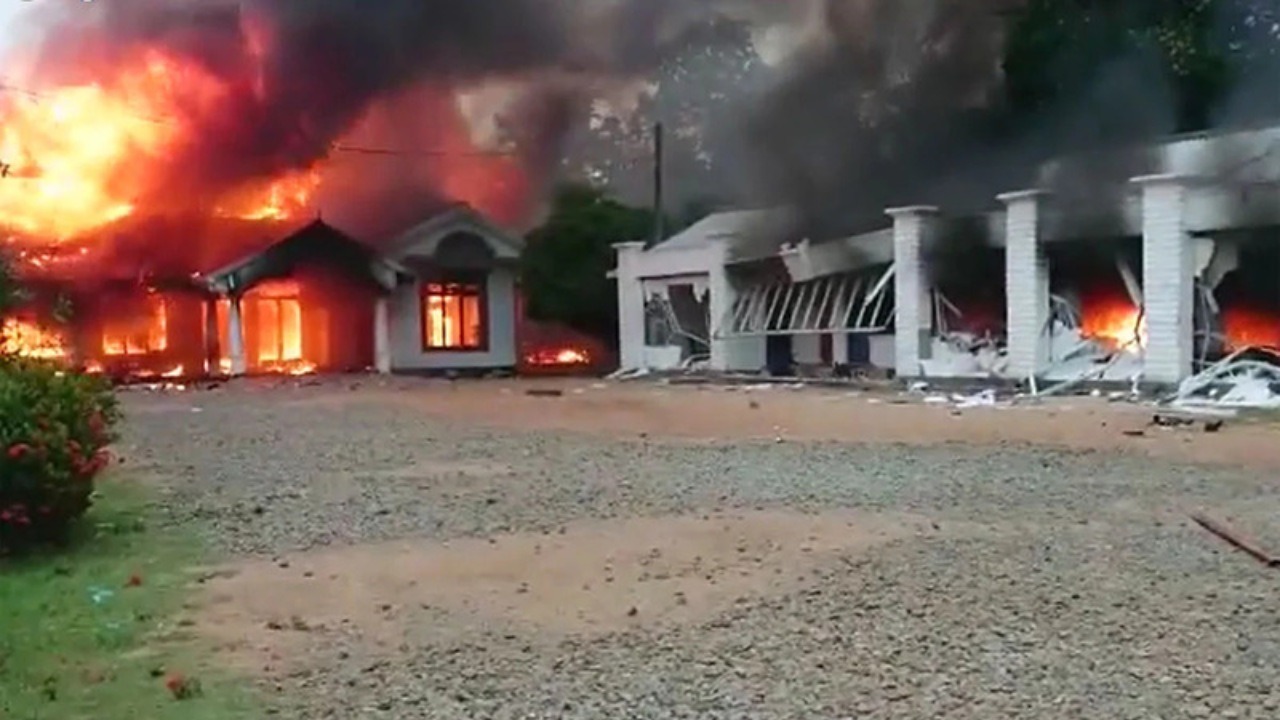 அதிகபட்ச நஷ்டஈடு 25 லட்சம் ரூபாய்: எம்.பிக்களுக்கு கோடிக்கணக்கில் வழங்கியது எப்படி ?