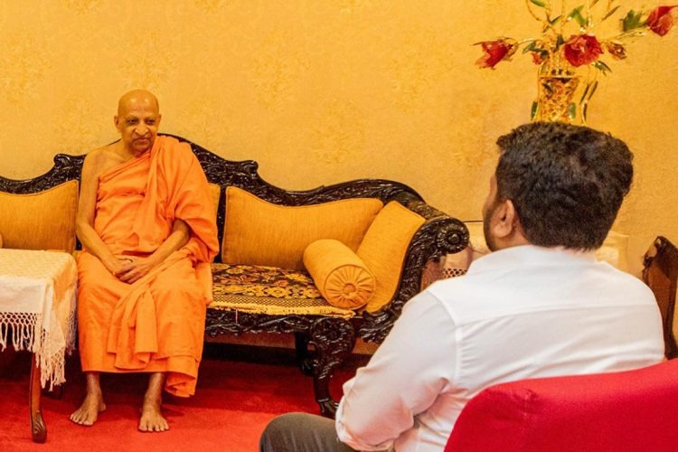 பாதாள உலக மோதலின் மறைக்கப்பட்ட பக்கத்தை மகாநாயக்க தேரர்களுக்கு விபரித்த ஜனாதிபதி.