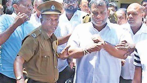 புத்தளம் மாவட்ட முன்னாள் நாடாளுமன்ற உறுப்பினர் சாந்த அபேசேகர மற்றும் அவரது மகன் கைது !