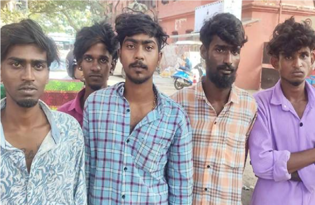 ஆந்திராவில் வேலையை விட்டு நிறுத்திய மேலாளரை அடித்துக்கொன்ற ஊழியர்கள்!