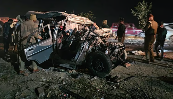 மகா கும்பமேளாவுக்கு சத்தீஸ்கரில் இருந்து பக்தர்கள் சென்ற கார் மீது பேருந்து மோதி விபத்துக்குள்ளானதில் 10 பேர் பலி!