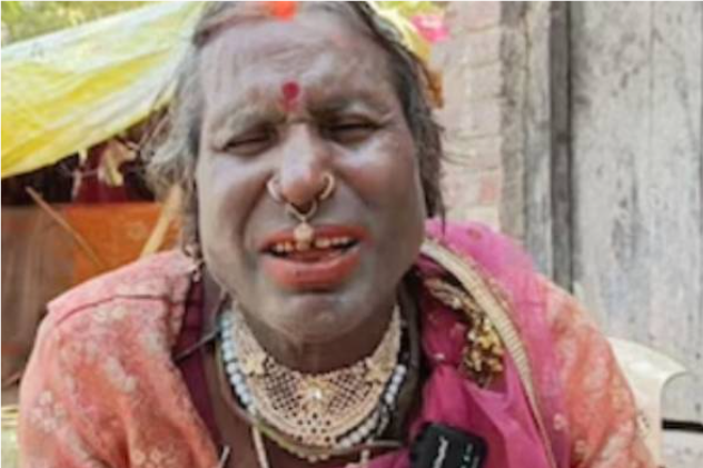 உத்தர பிரதேசத்தில் பேய் பயத்தால் 36 ஆண்டுகளாக பெண் வேடமிட்டு வாழும் ஆண்!