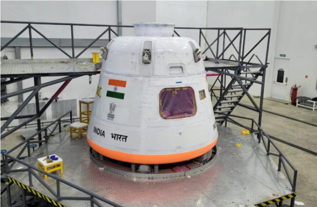 இஸ்ரோவின் ககன்யான் திட்டத்தில் விண்வெளிக்கு ஈக்களை அனுப்ப திட்டம்